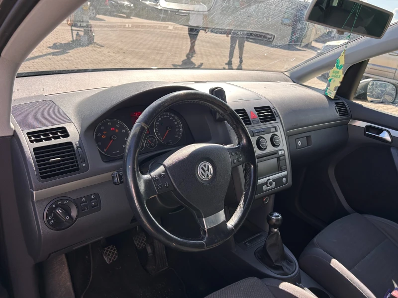 VW Touran 1.4i EURO 4, снимка 11 - Автомобили и джипове - 51693699