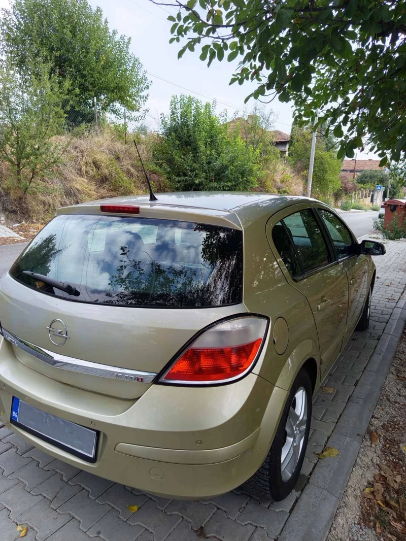 Opel Astra, снимка 4 - Автомобили и джипове - 52635002