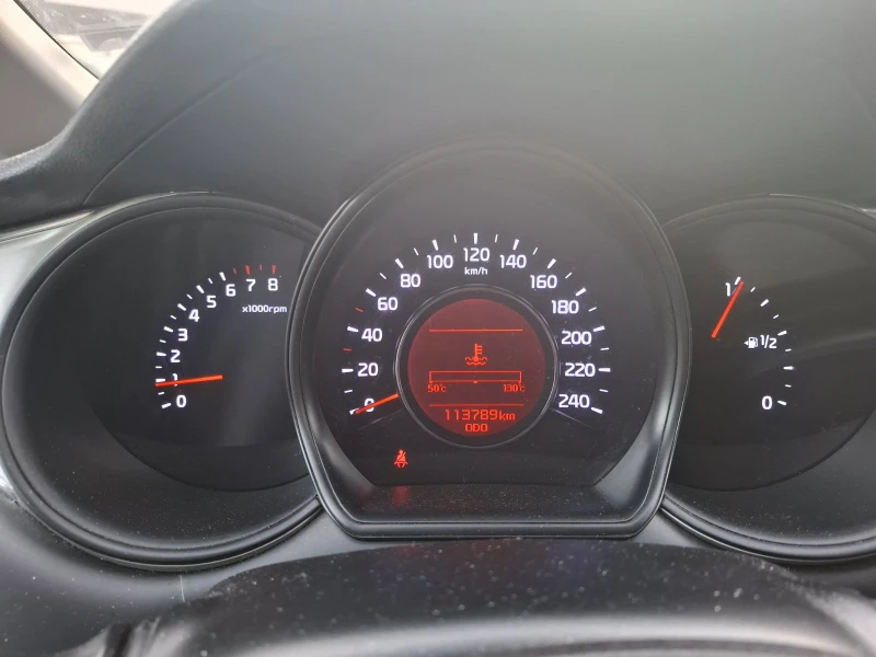 Kia Ceed 1.4 cvvt  , снимка 10 - Автомобили и джипове - 52837291