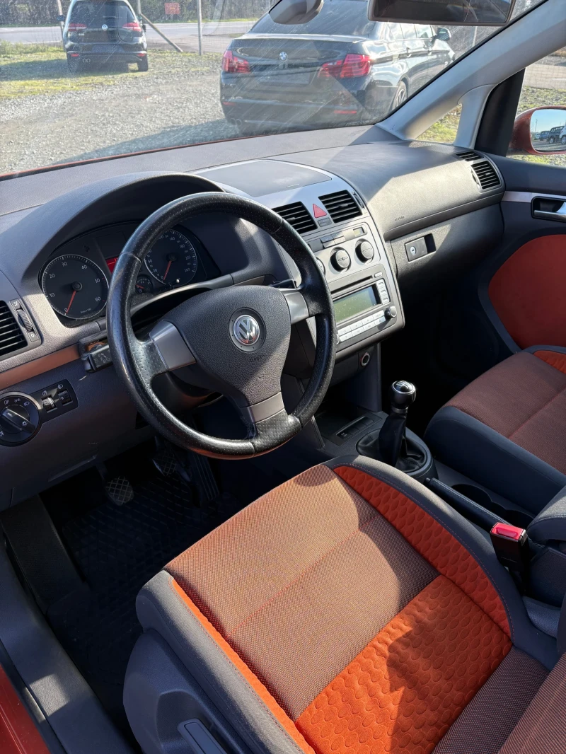 VW Touran 2.0TDi- CROSS, снимка 7 - Автомобили и джипове - 52933764