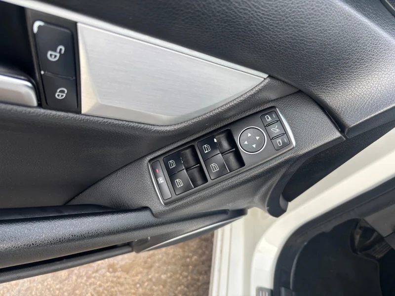 Mercedes-Benz C 220 АВТОМАТ НАВИ AVANTGARDE 7G SPORT, снимка 11 - Автомобили и джипове - 53537196