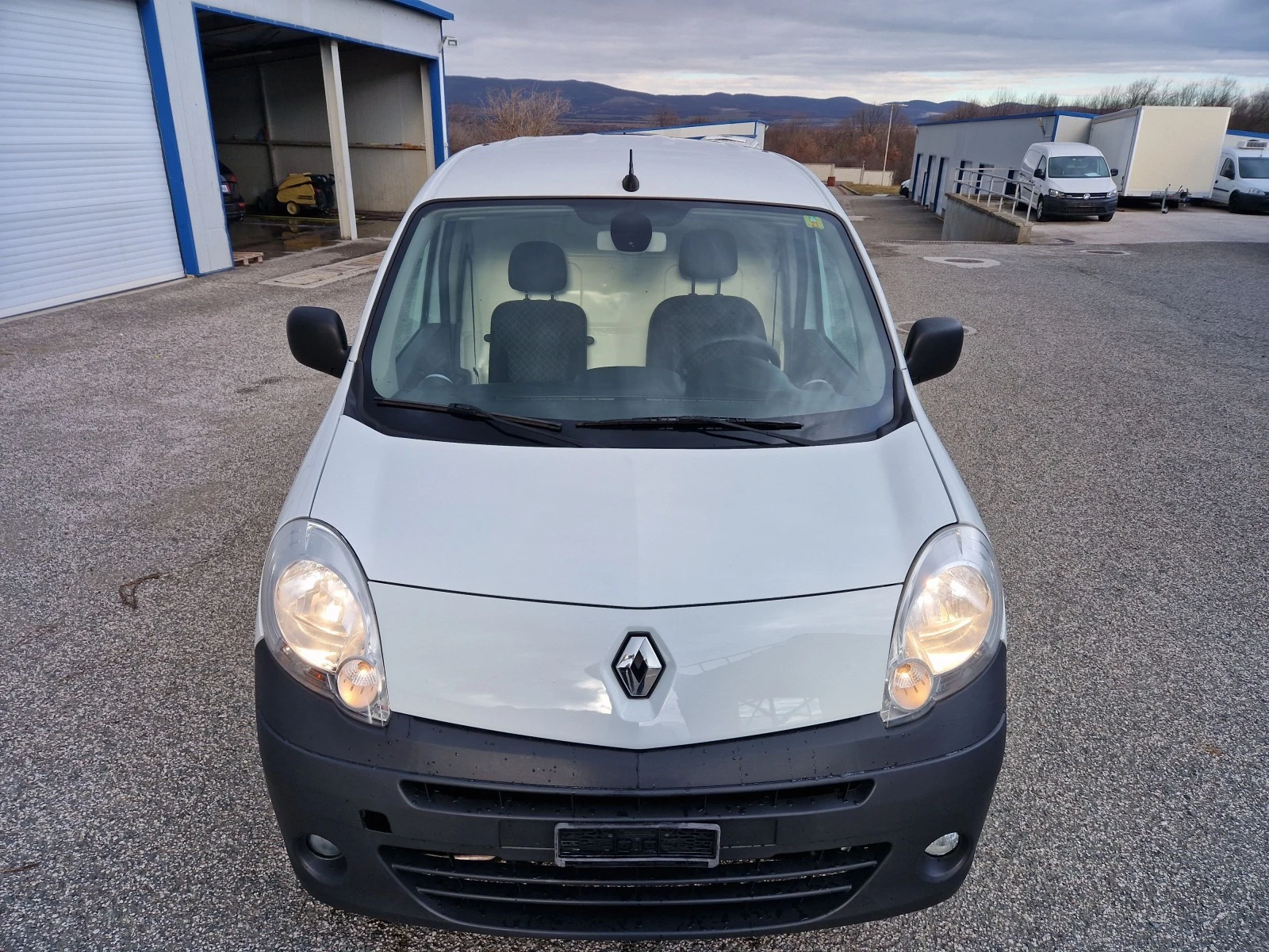 Renault Kangoo 1.5dci ХЛАДИЛЕН ШВЕЙЦАРИЯ - изображение 4