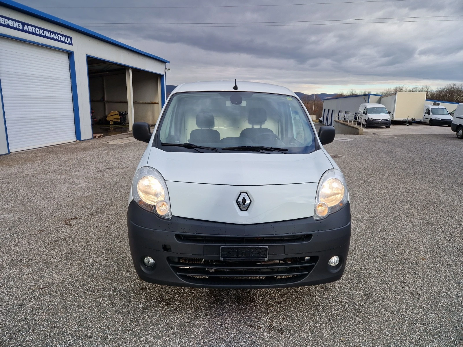 Renault Kangoo 1.5dci ХЛАДИЛЕН ШВЕЙЦАРИЯ - изображение 2