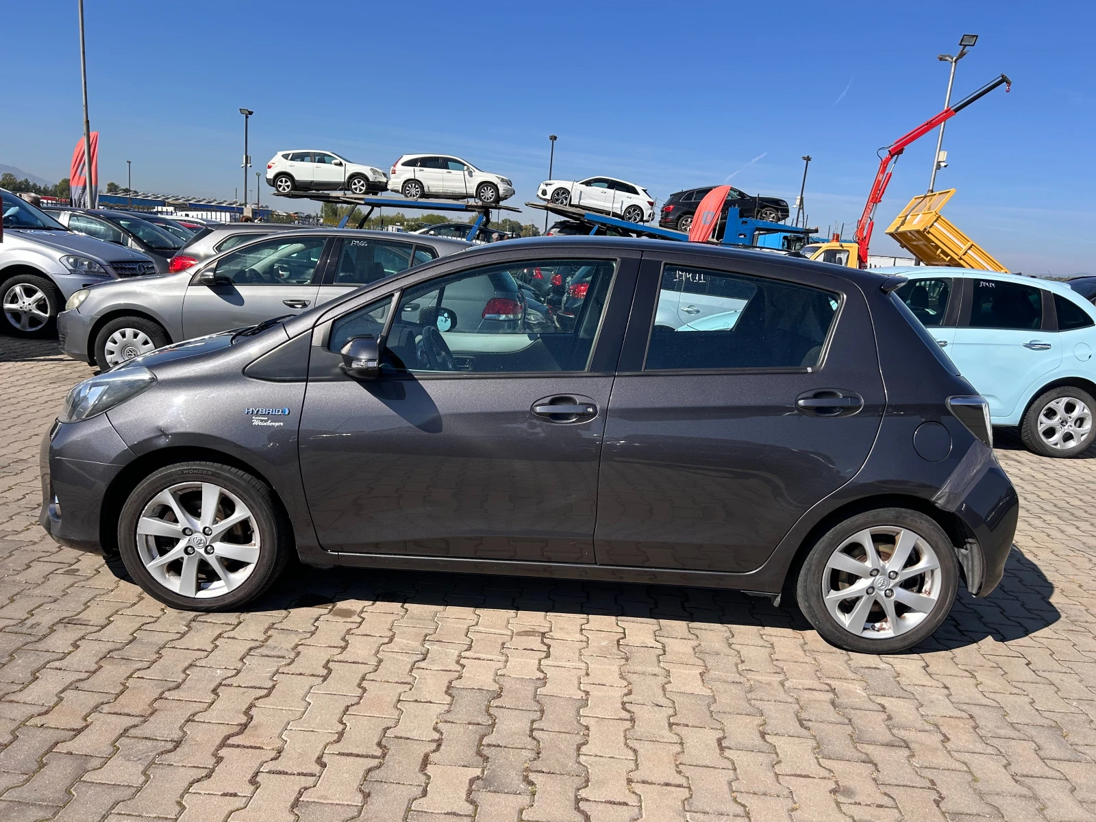 Toyota Yaris 1.5HIBRID AVTOMAT/NAVI ЛИЗИНГ - изображение 9