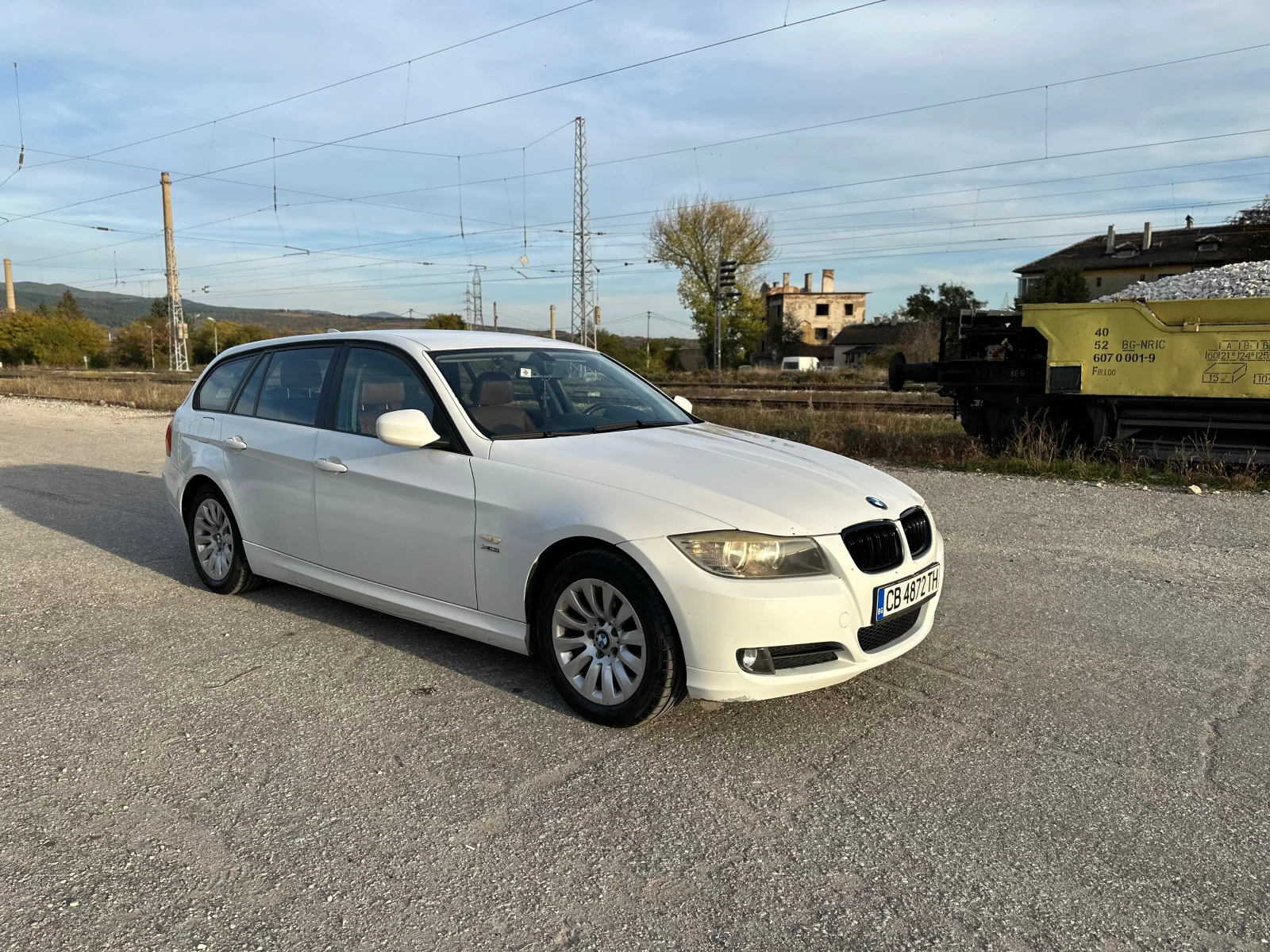 BMW 320 FACELIFT xDRIVE - изображение 4