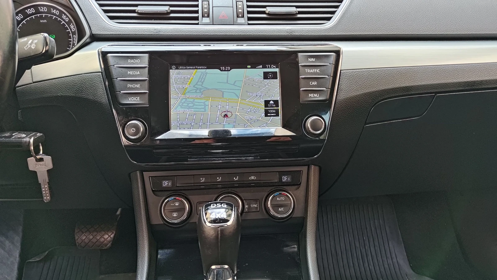 Skoda Superb Skoda Superb III 2.0 TSI (280 Hp) 4x4 DSG - изображение 6