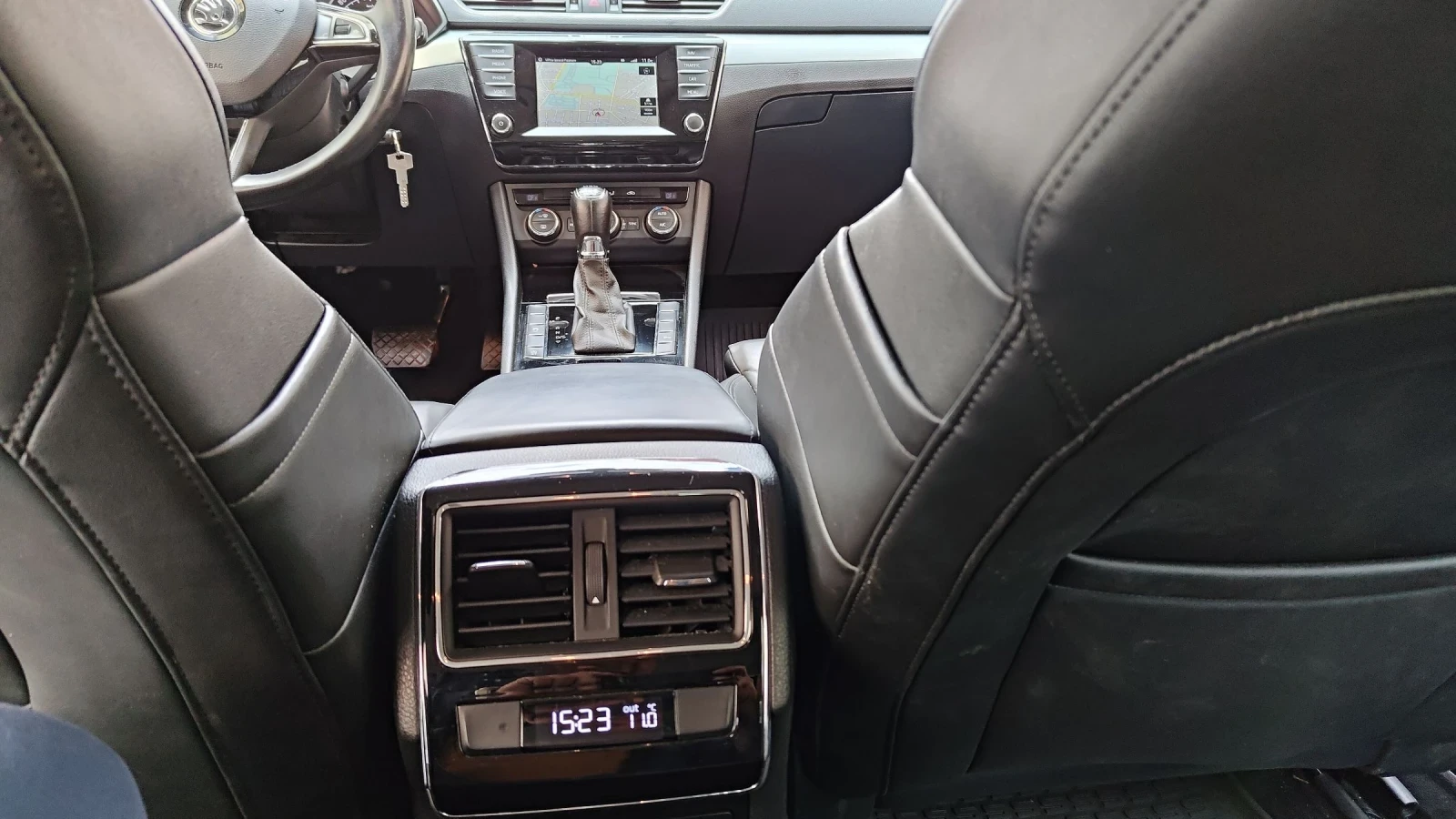 Skoda Superb Skoda Superb III 2.0 TSI (280 Hp) 4x4 DSG - изображение 9