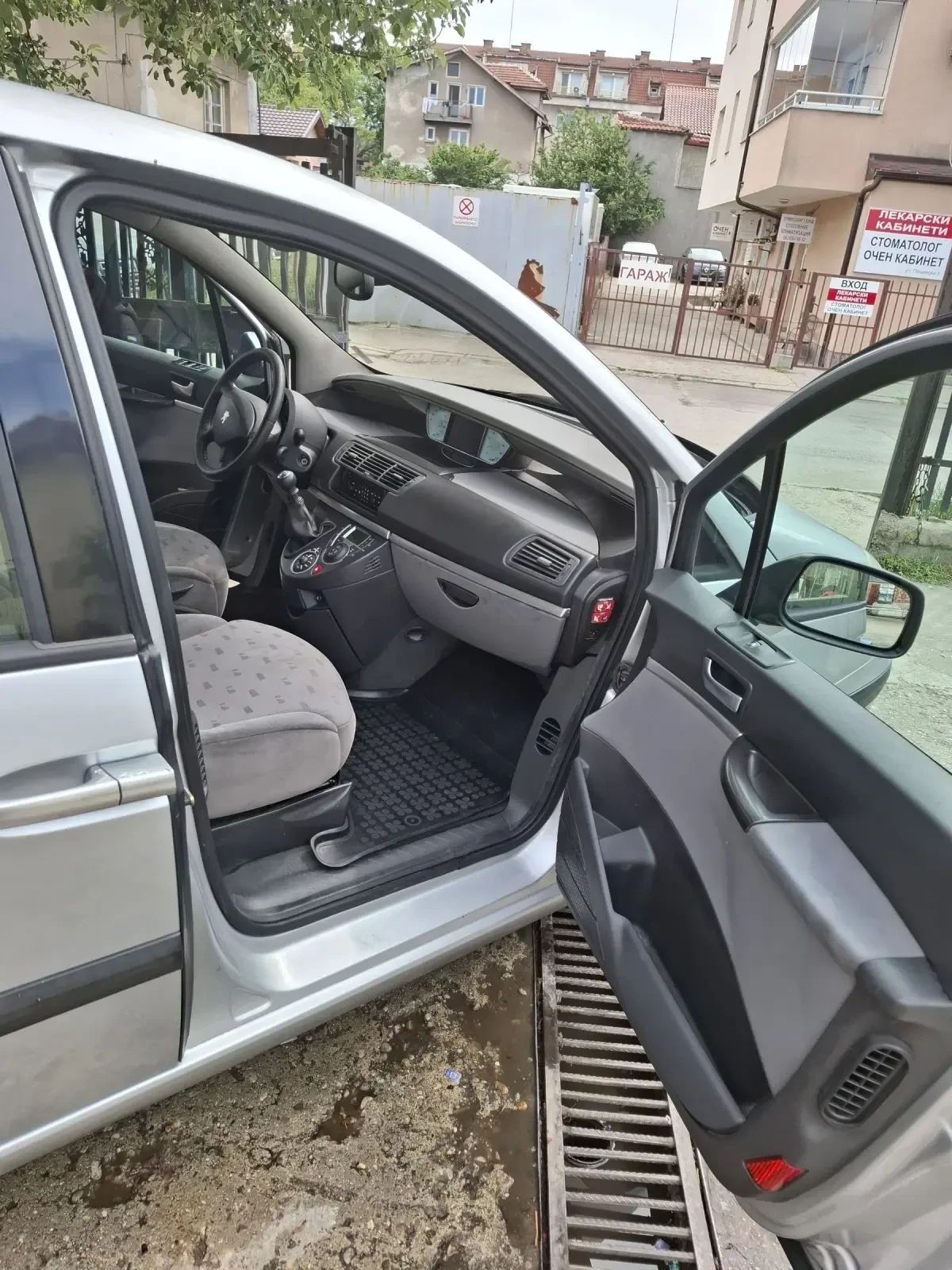 Peugeot 807 2.2 158кс - изображение 3