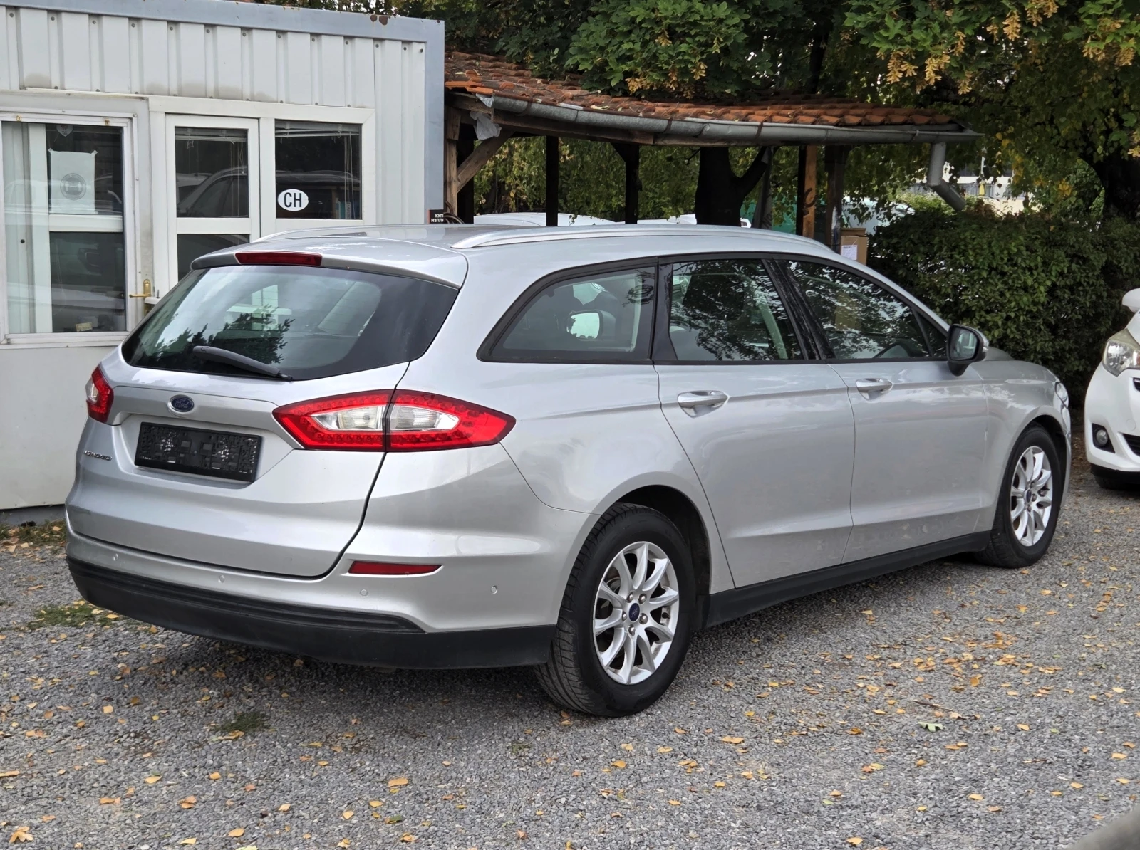 Ford Mondeo 2.0D 150hp Automatic/Navi/ParkAssist - изображение 6
