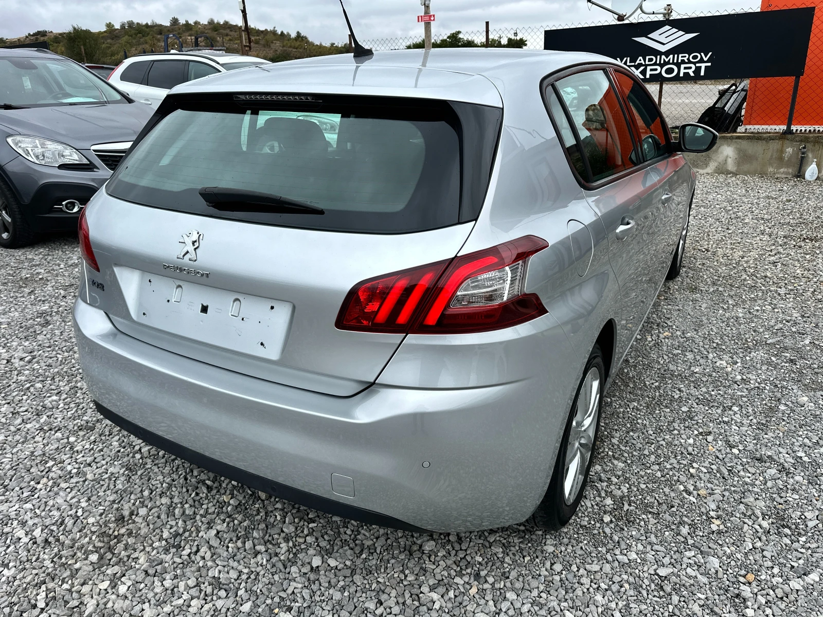 Peugeot 308 1.6HDI 115cv - изображение 4