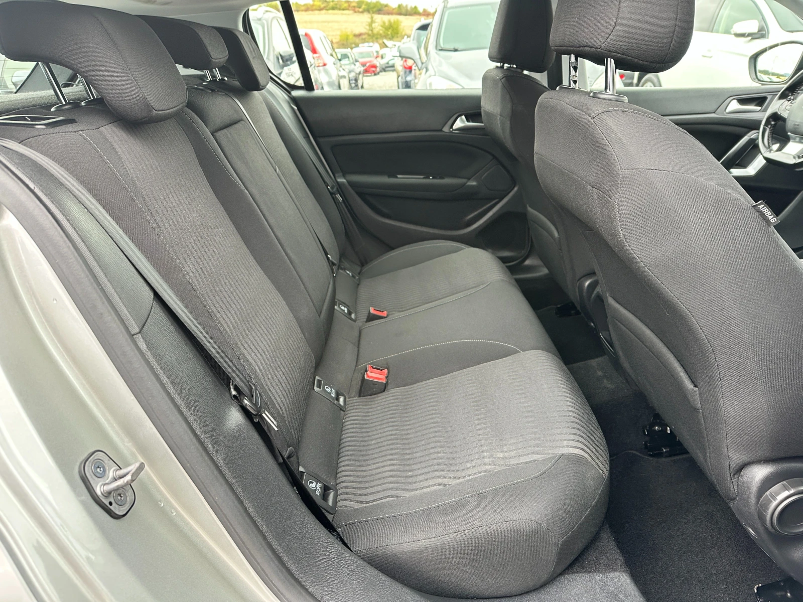 Peugeot 308 1.6HDI 115cv - изображение 7