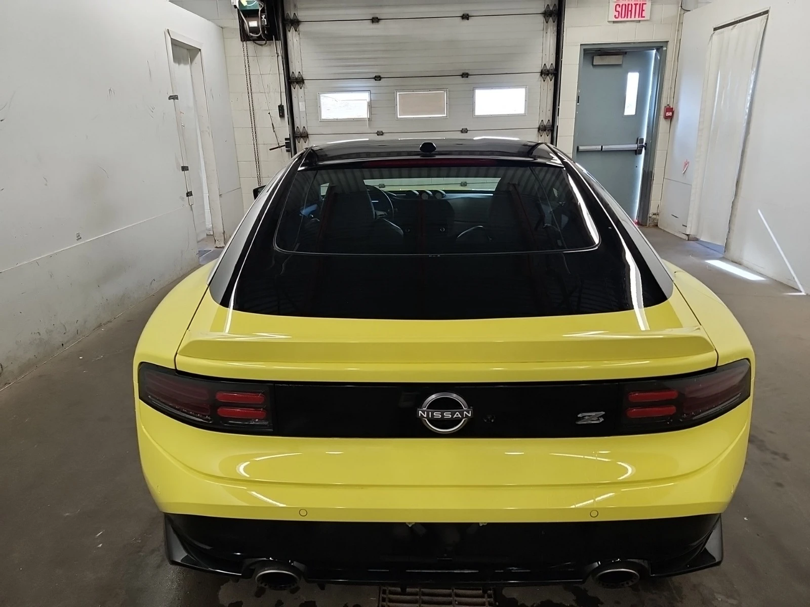 Nissan 370Z Z* * РЪЧКА * * CARFAX * * АВТО КРЕДИТ * *  - изображение 4