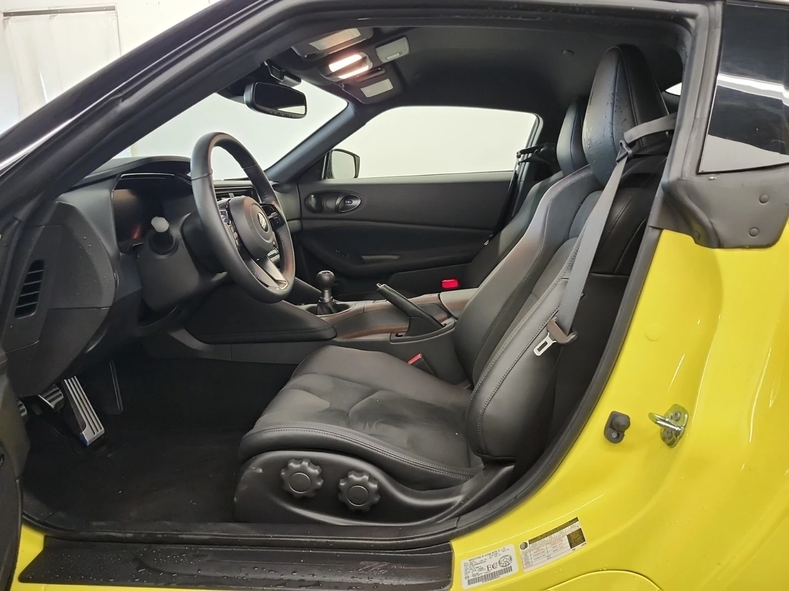 Nissan 370Z Z* * РЪЧКА * * CARFAX * * АВТО КРЕДИТ * *  - изображение 6