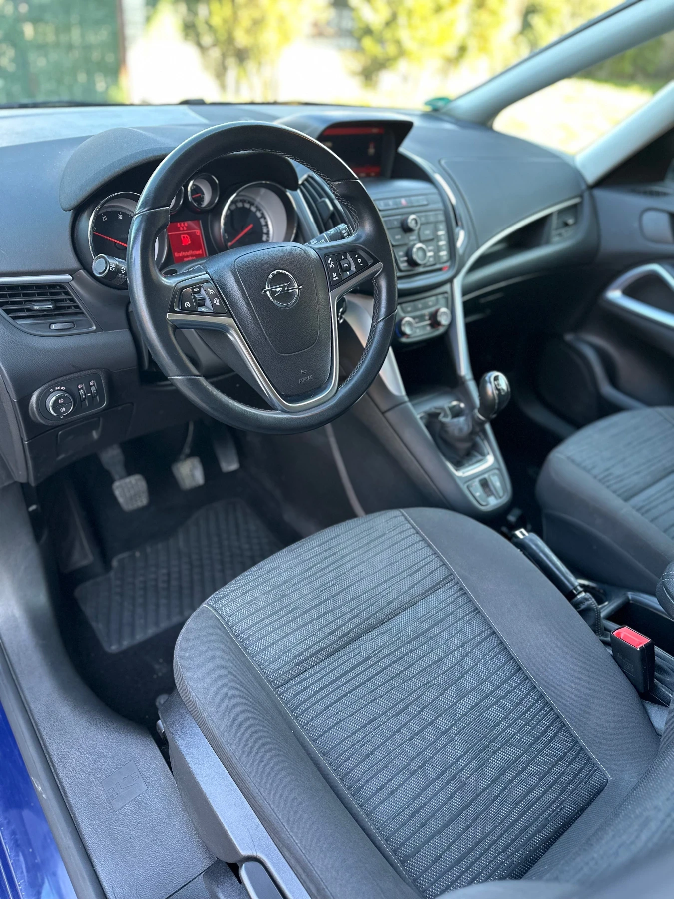 Opel Zafira Tourer 1.6 CDTI DPF Style Euro 6 - изображение 7