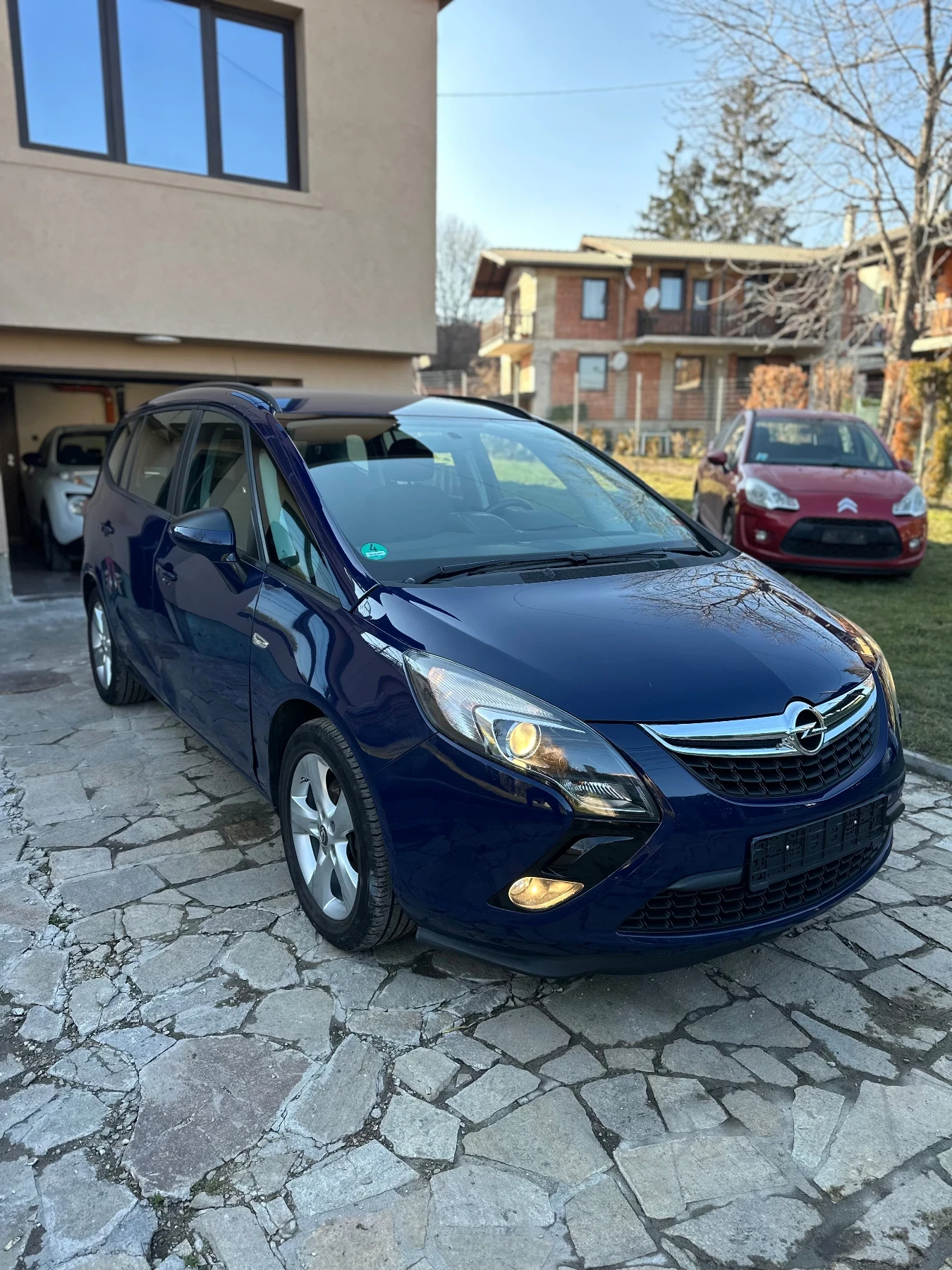Opel Zafira Tourer 1.6 CDTI DPF Style Euro 6 - изображение 2