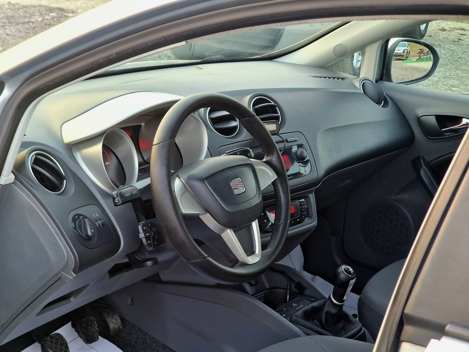 Seat Ibiza 1.9 TDI* 105 TOP, снимка 7 - Автомобили и джипове - 53743607