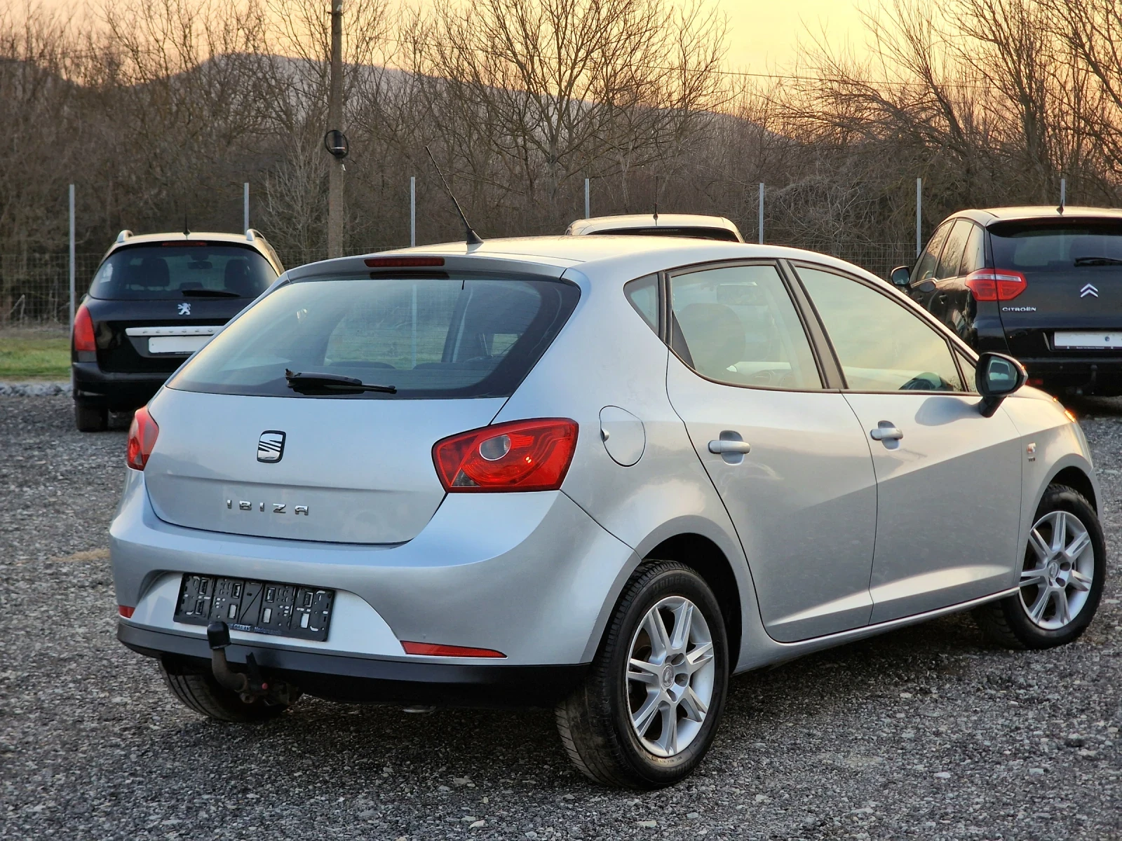 Seat Ibiza 1.9 TDI* 105 TOP, снимка 5 - Автомобили и джипове - 53743607