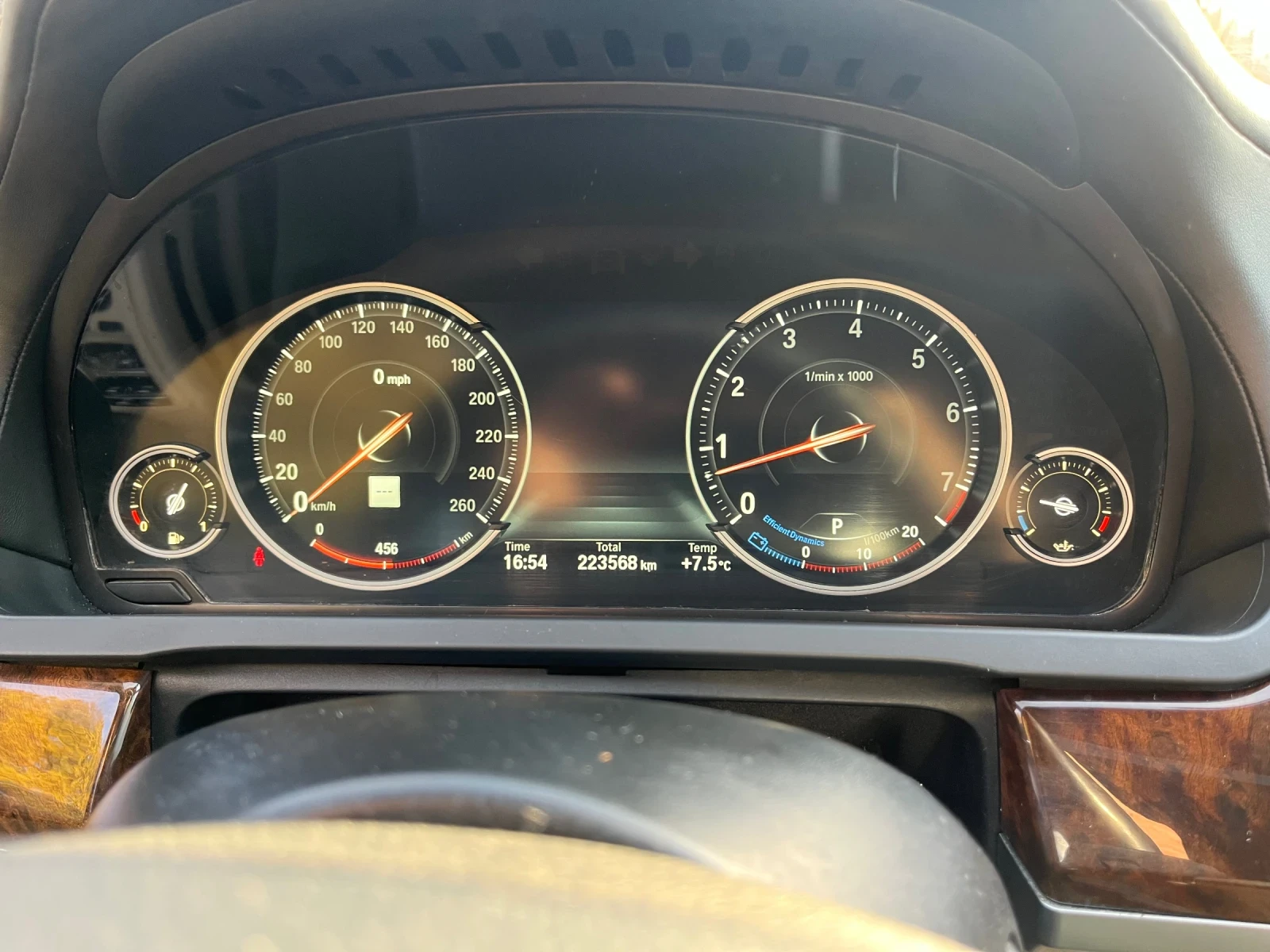 BMW 740 Face M Sport 360* Harman Вакуум Обдух Дистр Задно, снимка 11 - Автомобили и джипове - 53815187