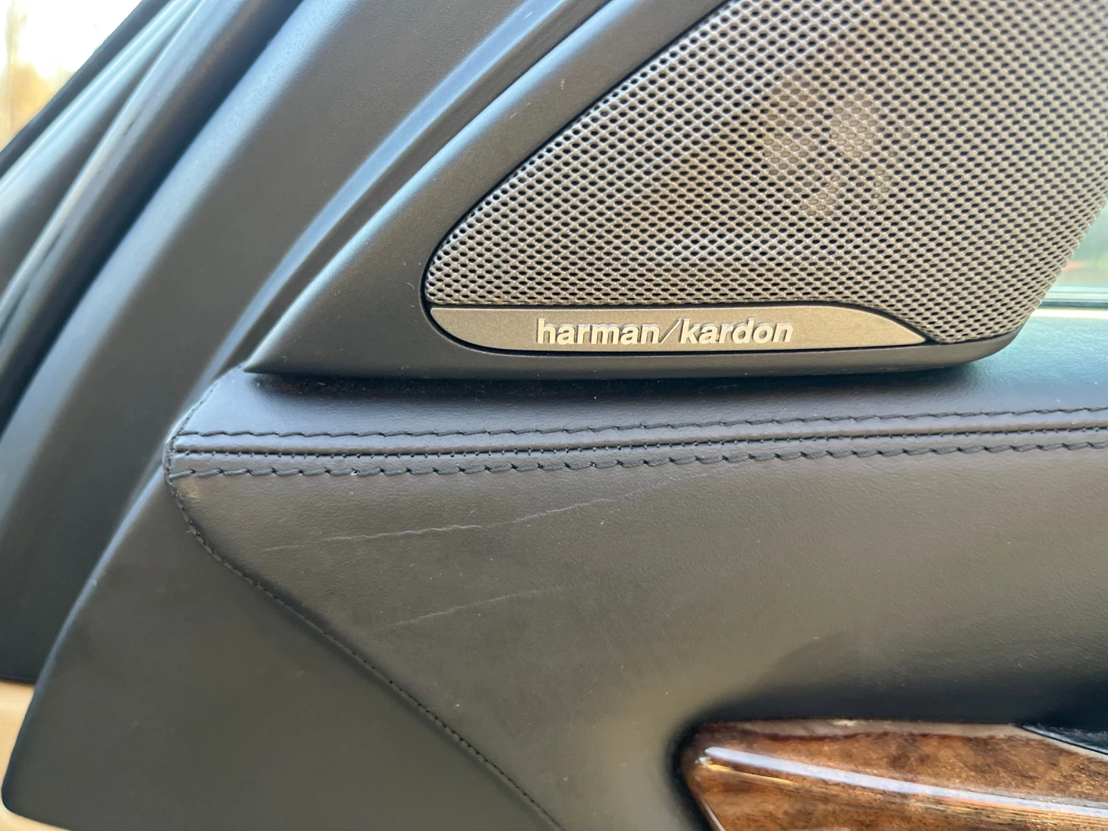 BMW 740 Face M Sport 360* Harman Вакуум Обдух Дистр Задно, снимка 15 - Автомобили и джипове - 53815187