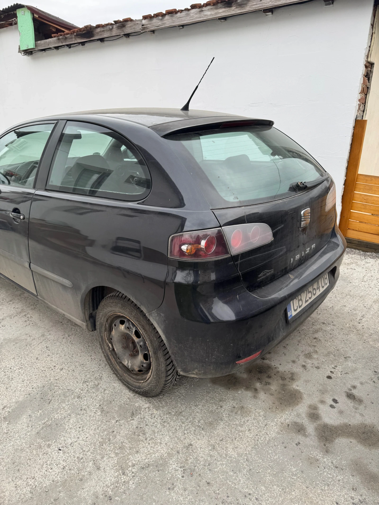 Seat Ibiza, снимка 3 - Автомобили и джипове - 53884689