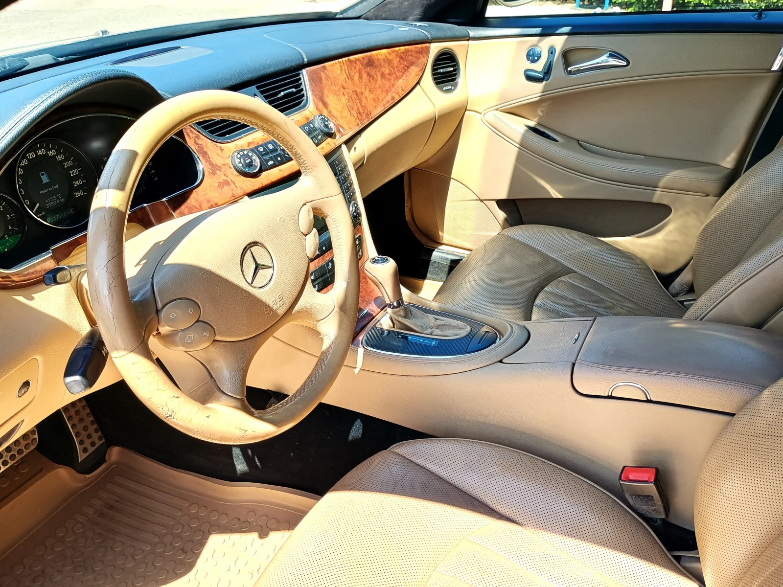 Mercedes-Benz CLS 350 Оригинален златен цвят, снимка 17 - Автомобили и джипове - 54035117