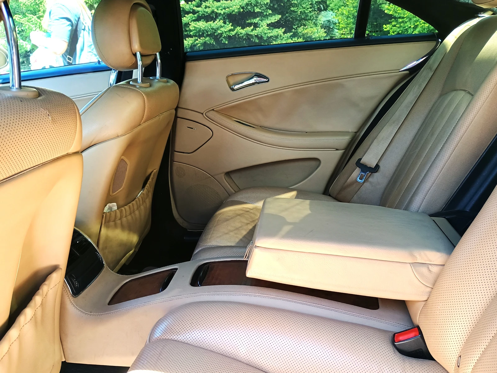 Mercedes-Benz CLS 350 Оригинален златен цвят, снимка 16 - Автомобили и джипове - 54035117