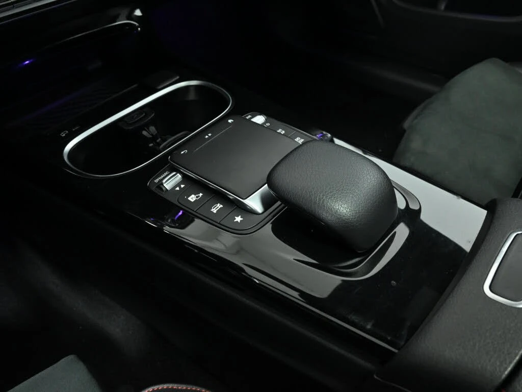 Mercedes-Benz CLA 250 4MATIC* АвтоКредит* (ЦЕНА ДО БГ), снимка 13 - Автомобили и джипове - 54056462