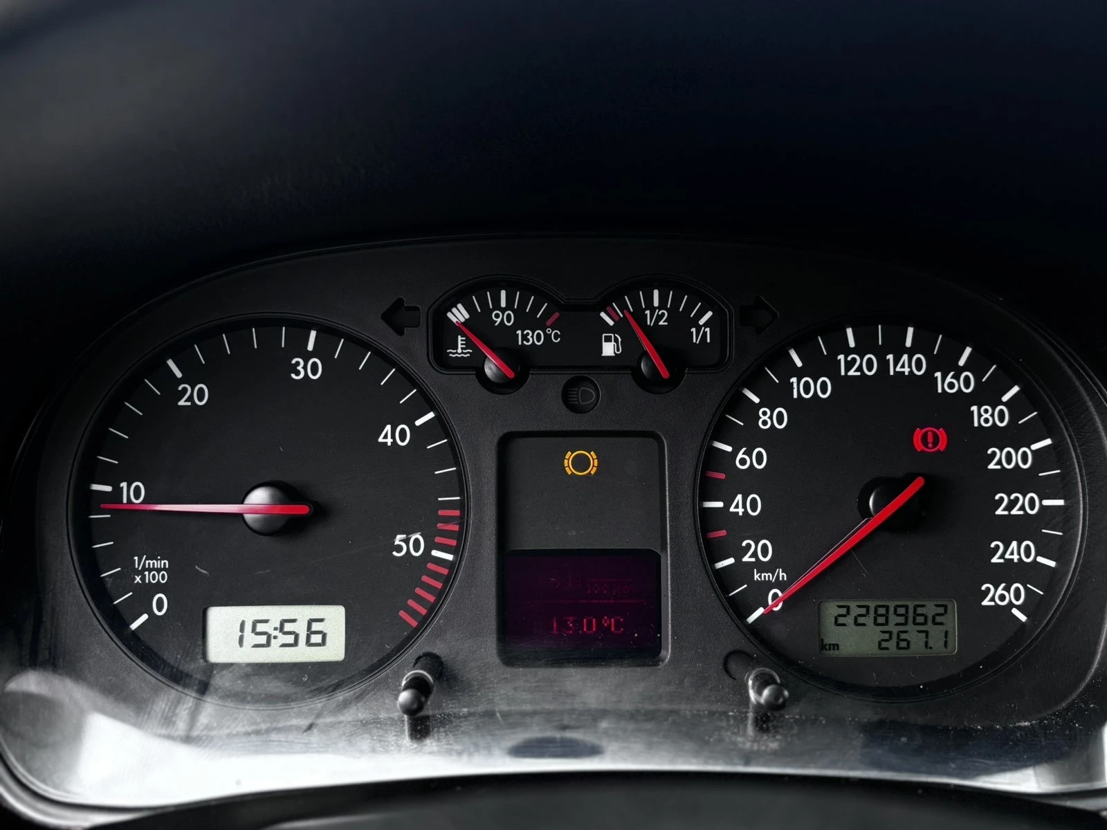 VW Bora 1.9~TDi~, снимка 14 - Автомобили и джипове - 54206330