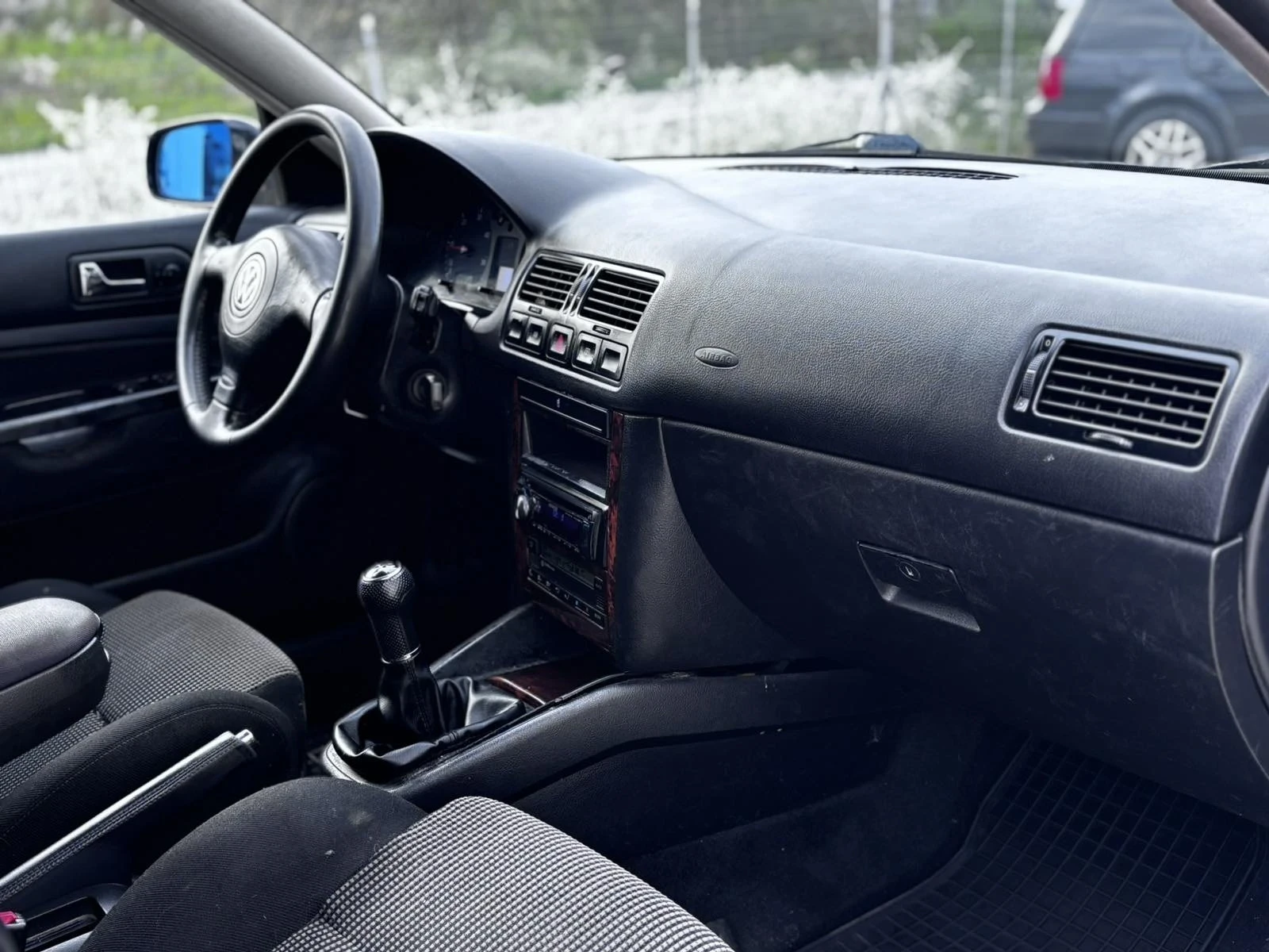 VW Bora 1.9~TDi~, снимка 8 - Автомобили и джипове - 54206330