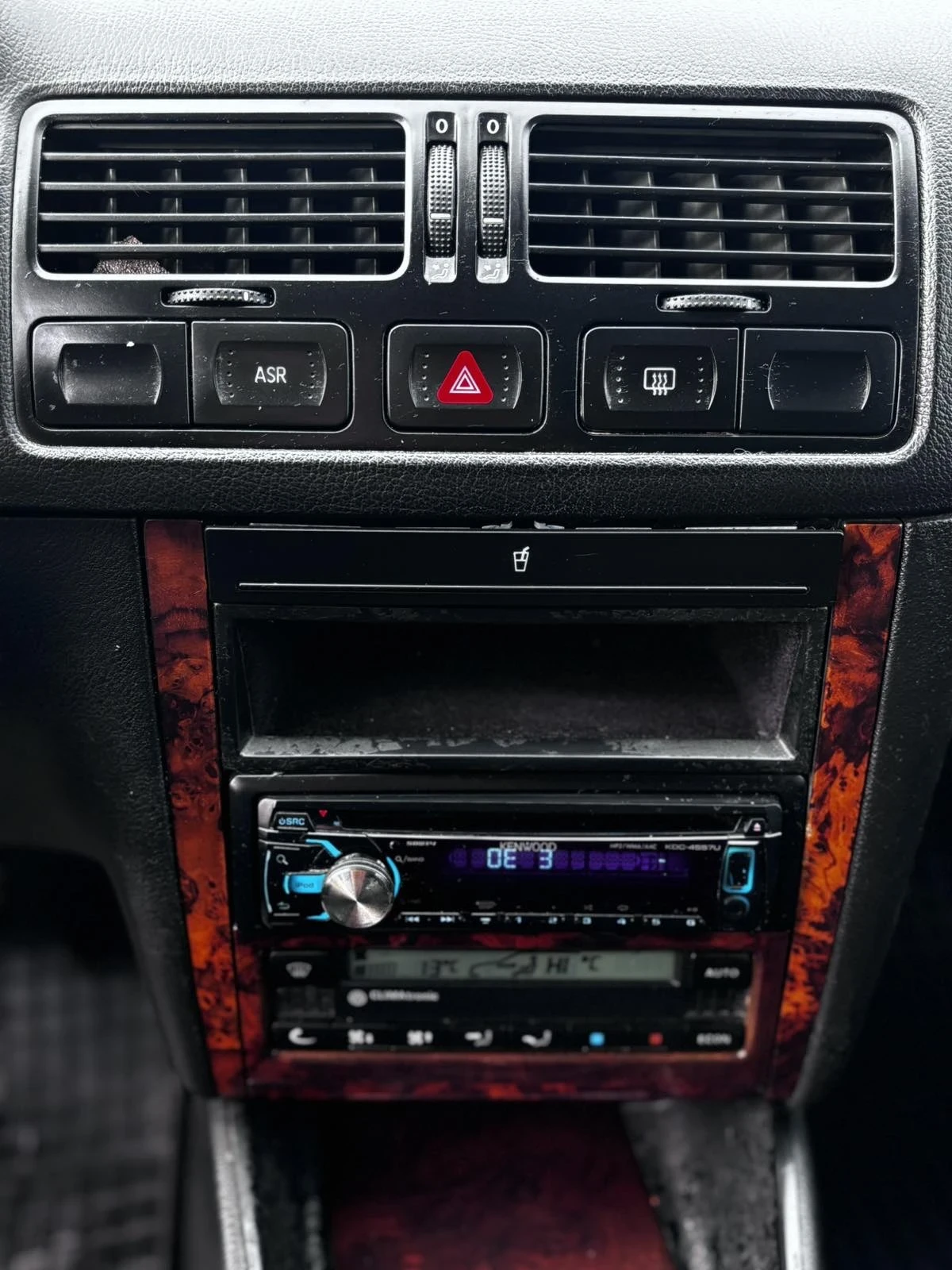 VW Bora 1.9~TDi~, снимка 12 - Автомобили и джипове - 54206330