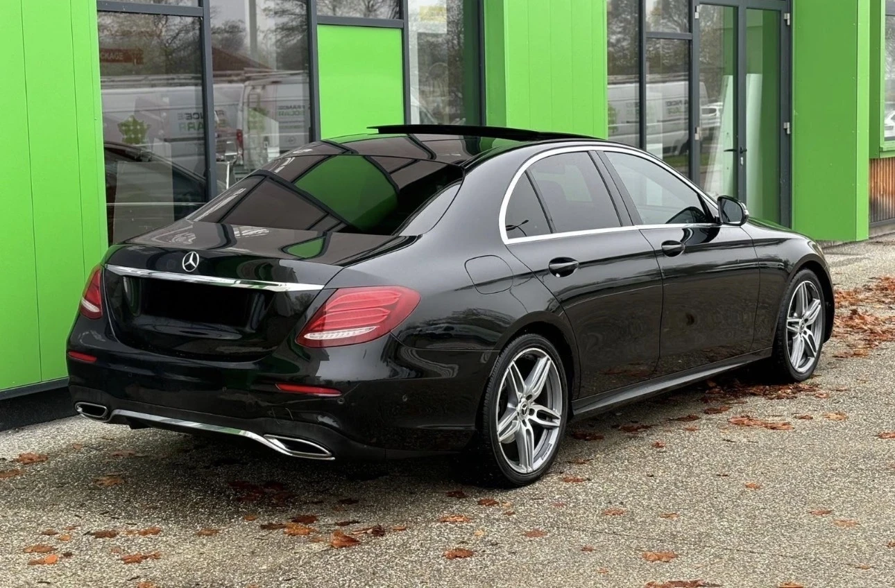 Mercedes-Benz E 200 AMG///, снимка 5 - Автомобили и джипове - 54381457