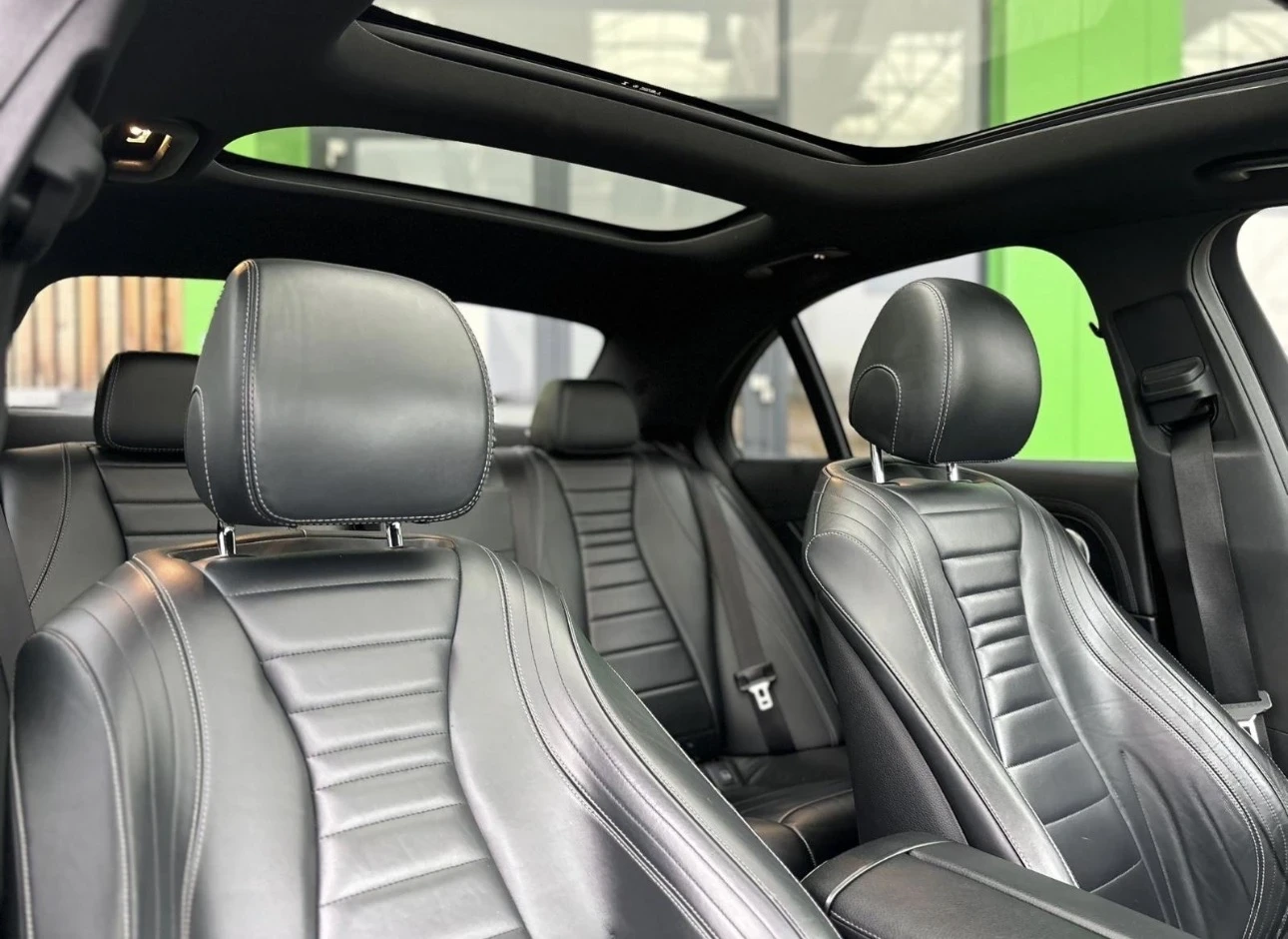 Mercedes-Benz E 200 AMG///, снимка 10 - Автомобили и джипове - 54381457