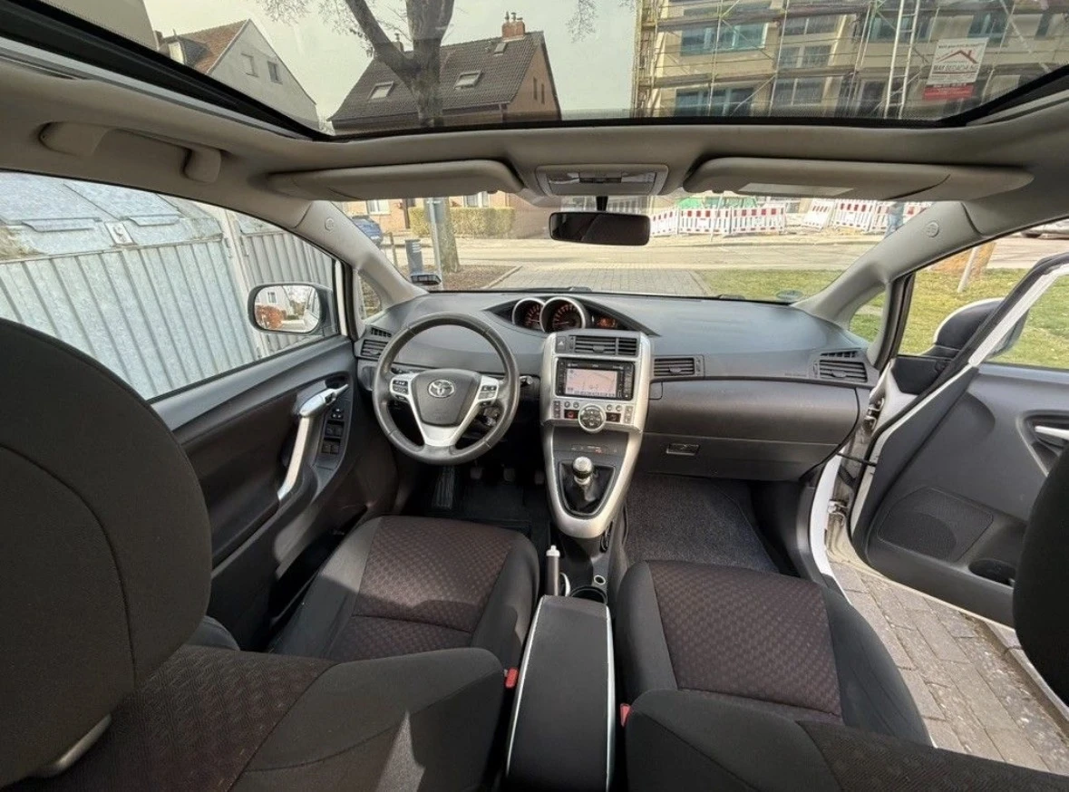 Toyota Verso 1, 8 VVT-i* 7 МЕСТЕН* ПАНОРАМА* EURO 5, снимка 14 - Автомобили и джипове - 54713472