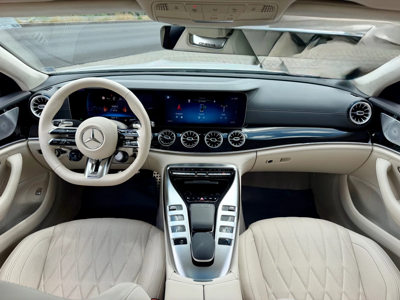 Mercedes-Benz AMG GT 63S#DESIGNO#CERAMIC#PANORAMA#6700KM#2Г. ГАРАНЦИЯ, снимка 8 - Автомобили и джипове - 54828089