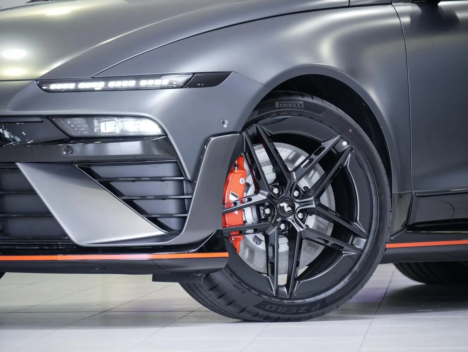 Hyundai Ioniq 6 N FACELIFT 84kWh 4WD 650HP BOSE HEAD-UP, снимка 3 - Автомобили и джипове - 54839109