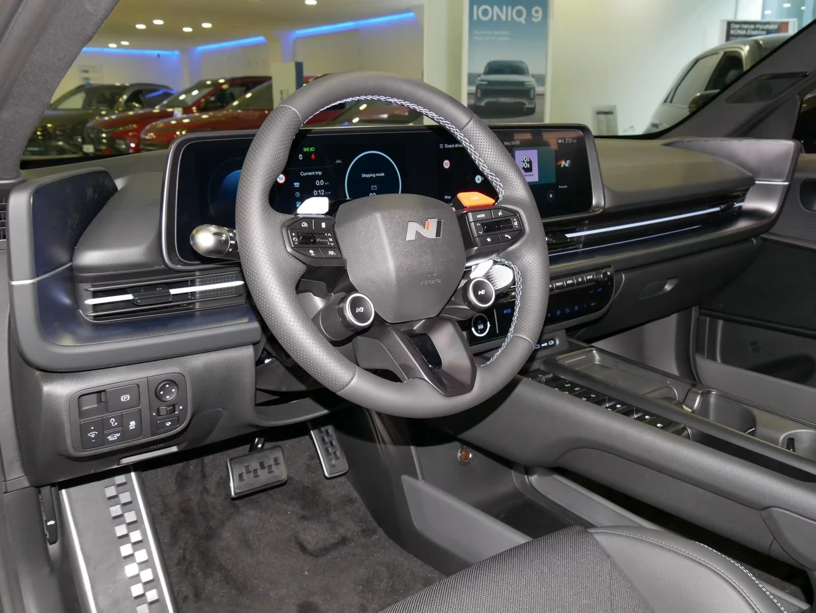 Hyundai Ioniq 6 N FACELIFT 84kWh 4WD 650HP BOSE HEAD-UP, снимка 13 - Автомобили и джипове - 54839109