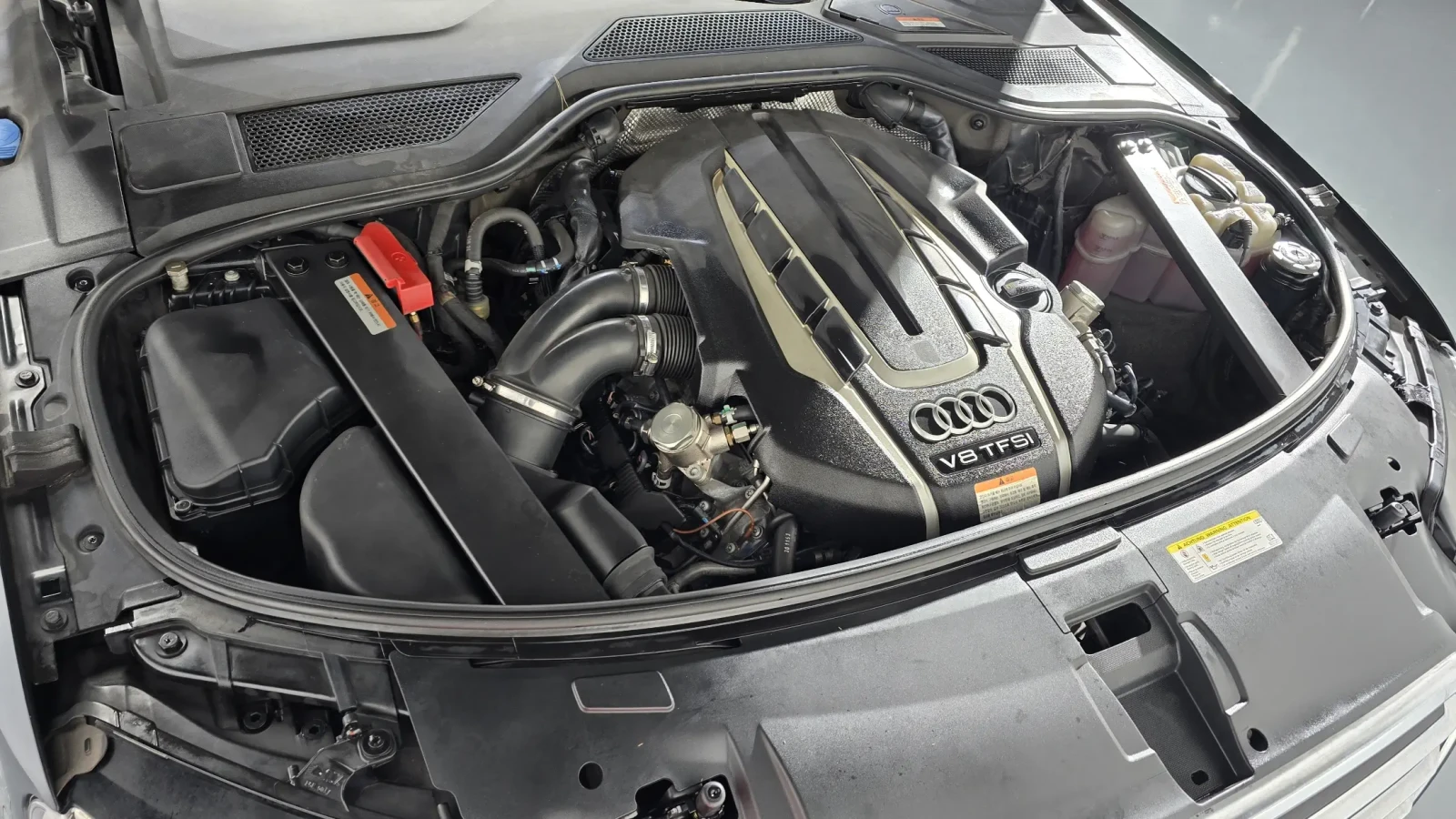Audi A8 !!FIRST CLASS!!4.0TFSI !!ВСИЧКИ ЕСКТРИ!! #ЕКРАНИ#, снимка 6 - Автомобили и джипове - 54893134
