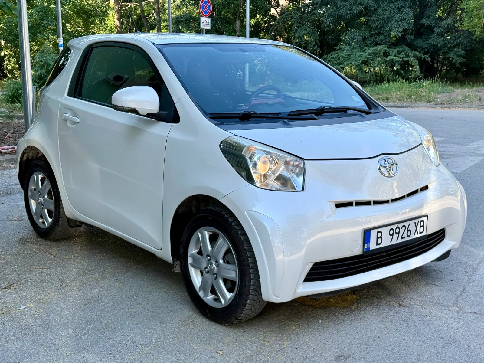 Toyota IQ 4 местна, снимка 3 - Автомобили и джипове - 55098242