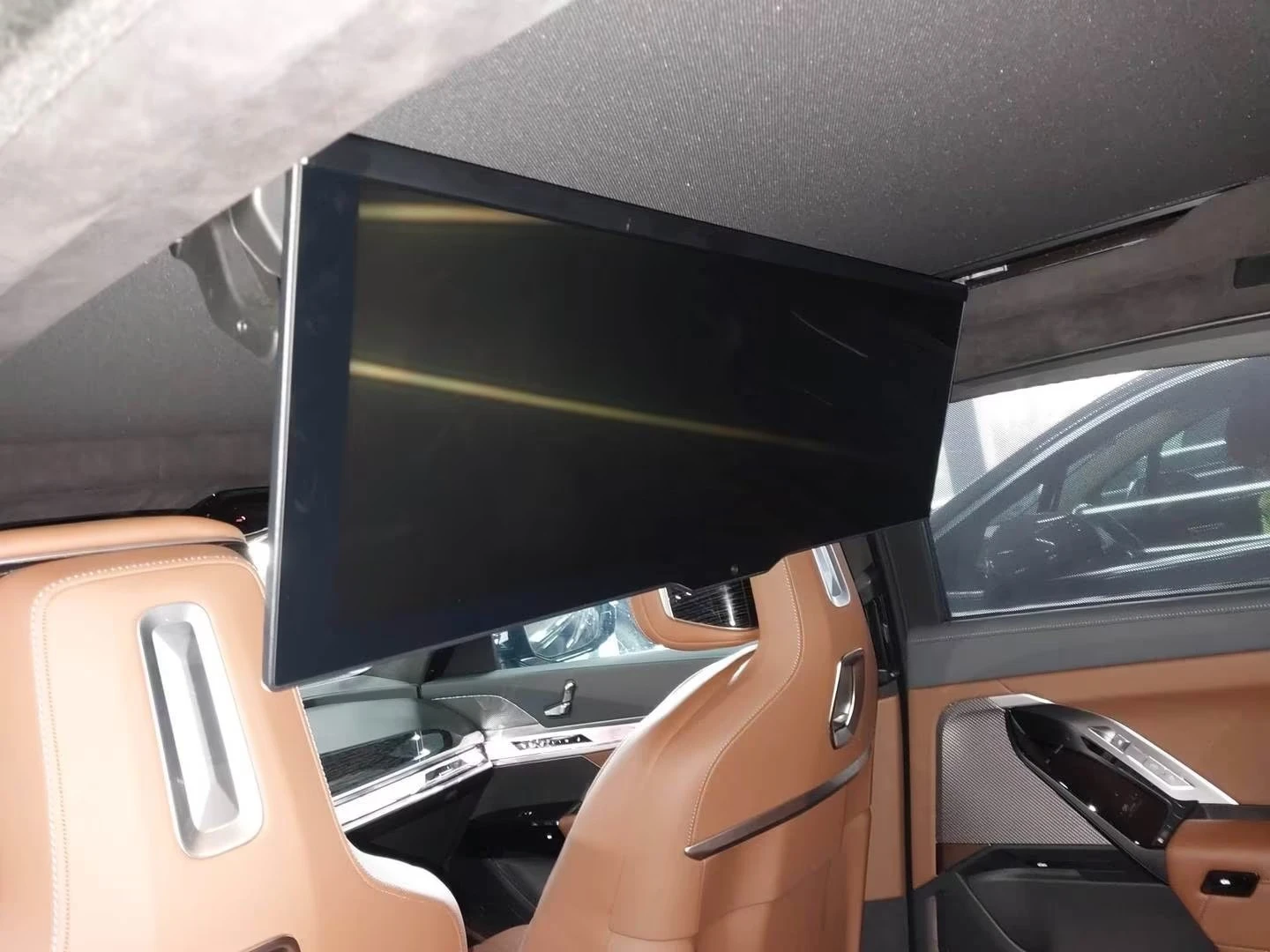 BMW 740 d* xDrive* M-Sport* TV* 360* Pano, снимка 8 - Автомобили и джипове - 55239556