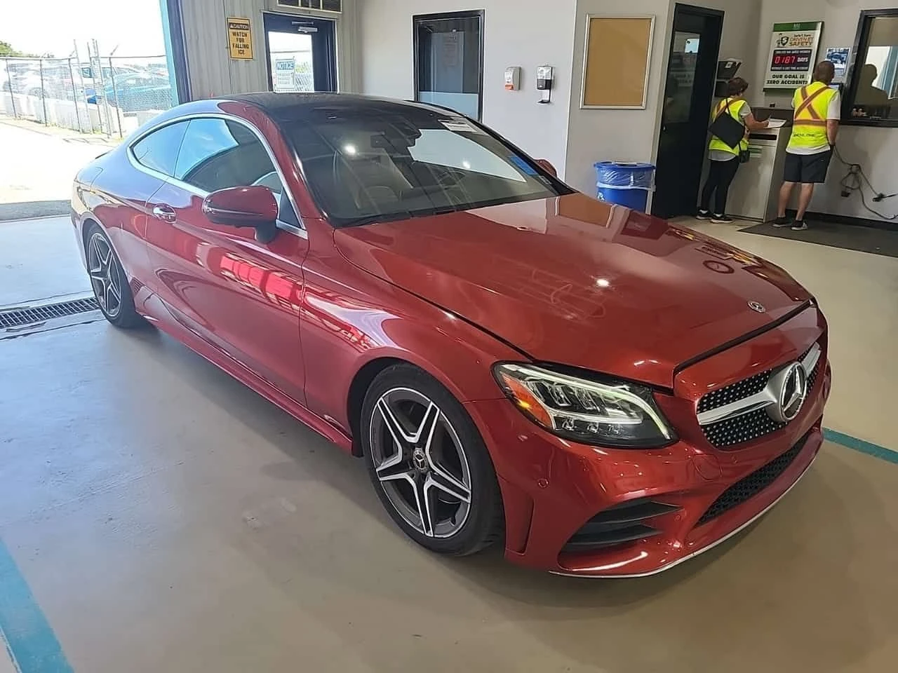Mercedes-Benz C 300 * CARFAX * БЕЗ ПЪРВОНАЧАЛНА ВНОСКА, снимка 5 - Автомобили и джипове - 55402916
