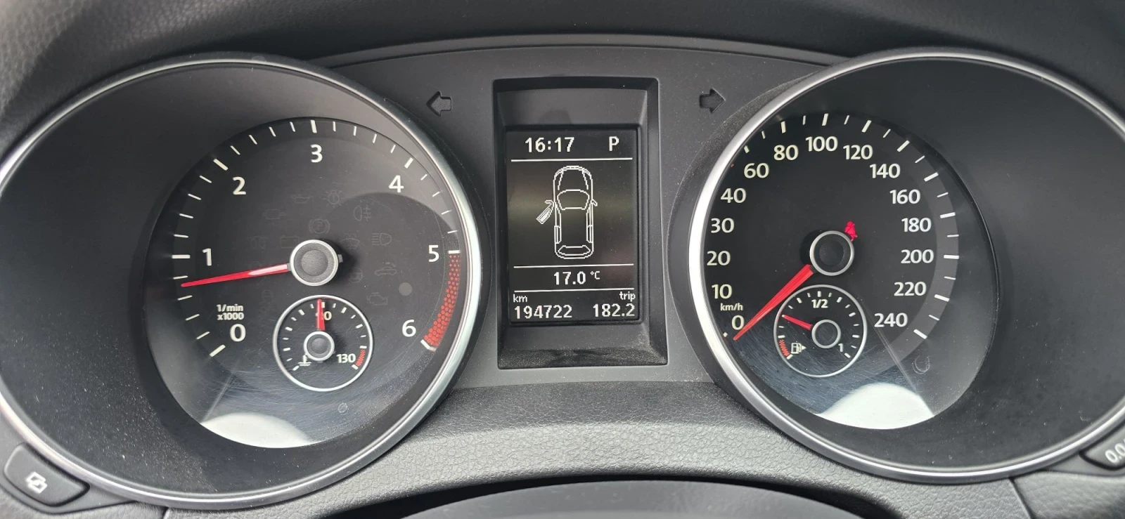VW Golf 2.0TDI 140к.с.Highline* NAVI* ЛИЗИНГ* DSG* , снимка 14 - Автомобили и джипове - 56232543