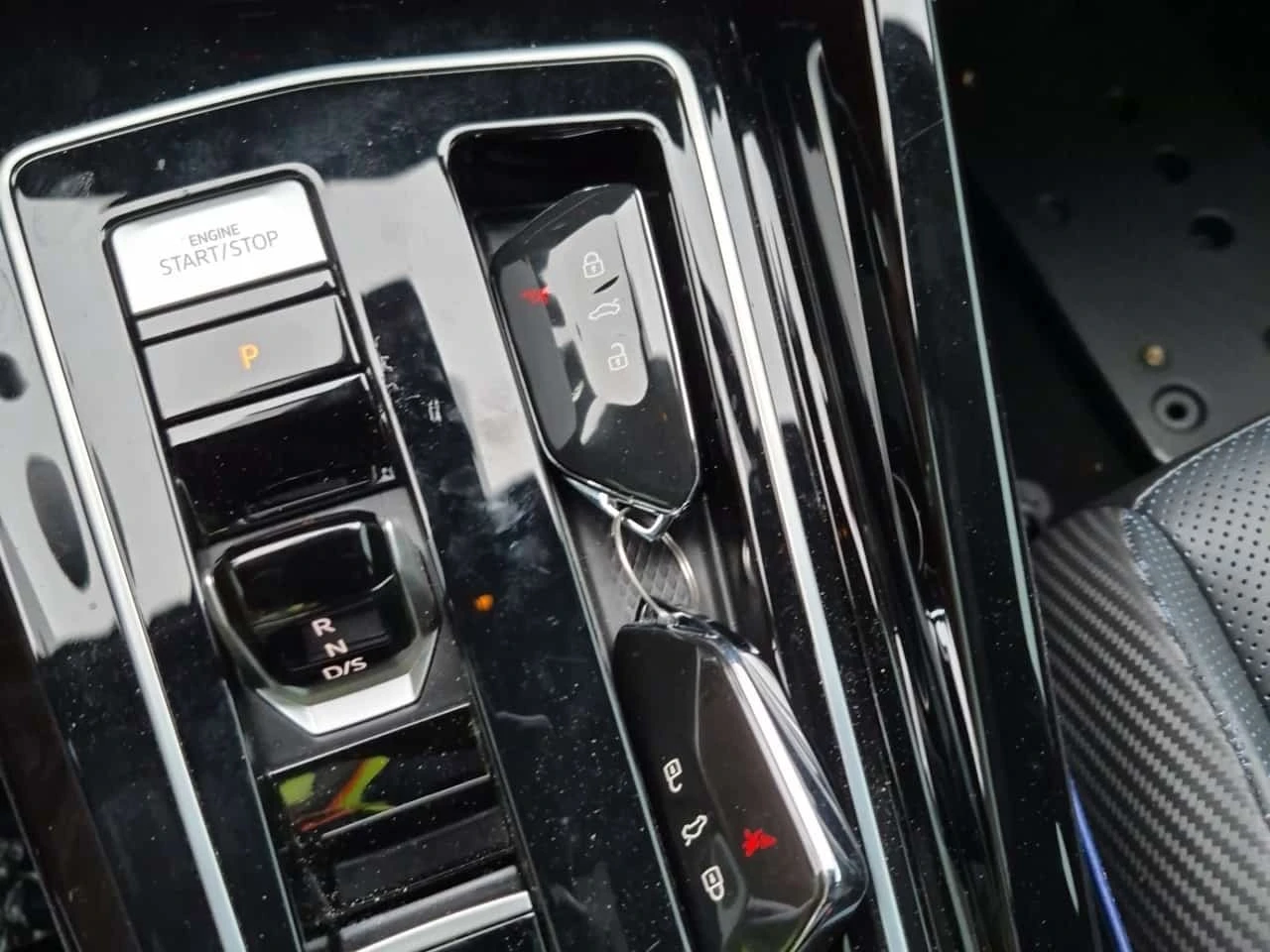 VW Golf * AKRAPOVIC* BLACK EDITION * CARFAX *  | Mobile.bg � ����������� 8