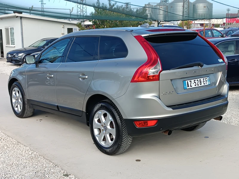 Volvo XC60 2.0, снимка 5 - Автомобили и джипове - 47591808