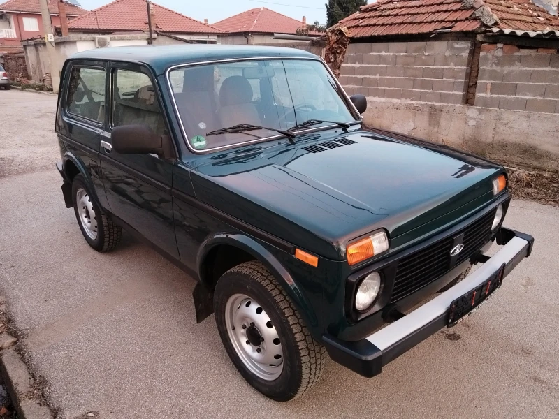 Lada Niva 1.7i, снимка 12 - Автомобили и джипове - 48417799