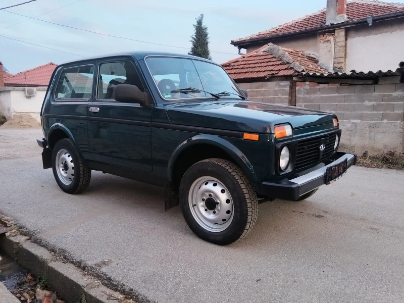 Lada Niva 1.7i, снимка 15 - Автомобили и джипове - 48417799