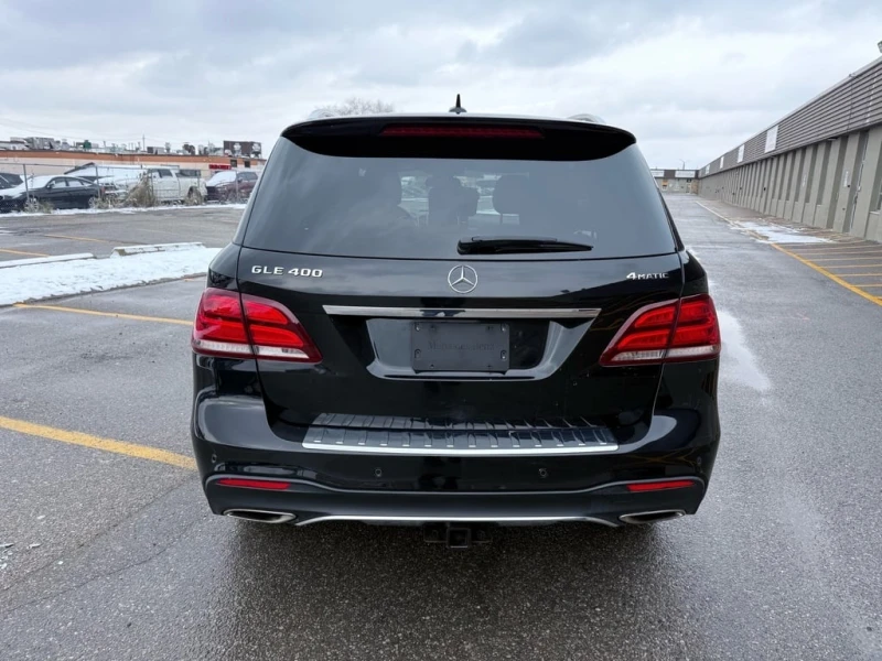 Mercedes-Benz GLE 400 * 400 4MATIC Navigation/Leather/Pano Sunroof/360 *, снимка 4 - Автомобили и джипове - 52690937