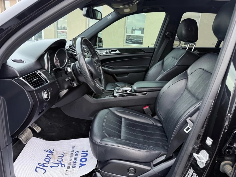 Mercedes-Benz GLE 400 * 400 4MATIC Navigation/Leather/Pano Sunroof/360 *, снимка 9 - Автомобили и джипове - 52690937