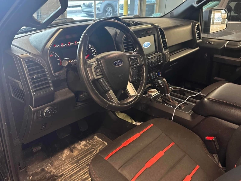 Ford F150 * 4WD SuperCrew * CARFAX * БЕЗ ПЪРВОНАЧАЛНА ВНОСКА, снимка 5 - Автомобили и джипове - 53163901