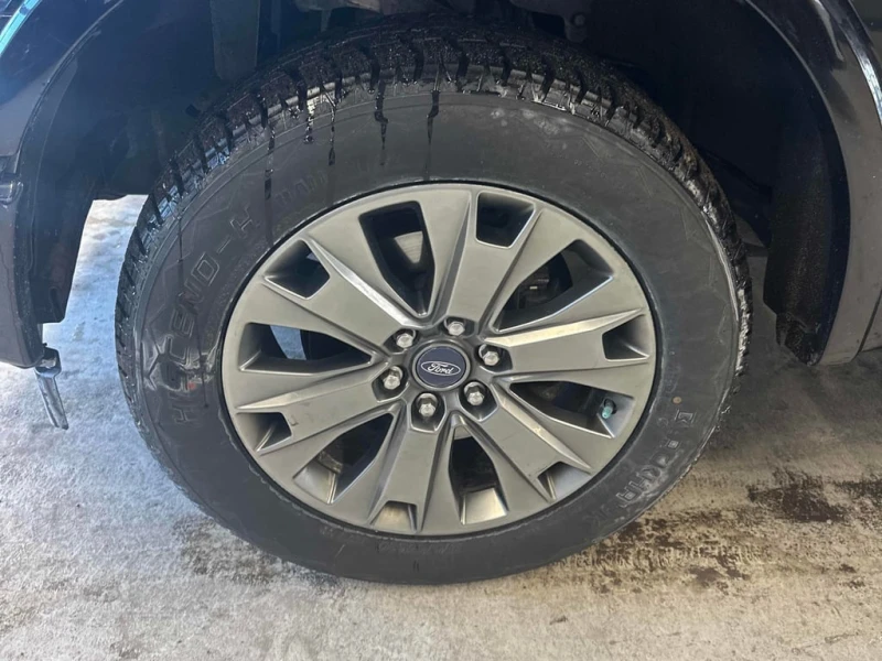 Ford F150 * 4WD SuperCrew * CARFAX * БЕЗ ПЪРВОНАЧАЛНА ВНОСКА, снимка 7 - Автомобили и джипове - 53163901