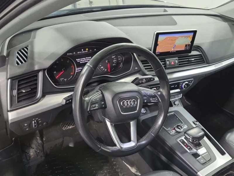 Audi Q5 * PROGRESSIV * ПАНОРАМА * ДВА КЛЮЧА * ПОДГРЕВИ* , снимка 9 - Автомобили и джипове - 53420634